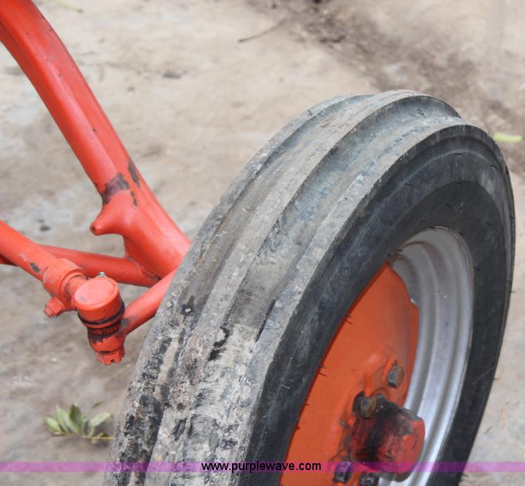 image for item H7950 1940 Allis Chalmers B tractor