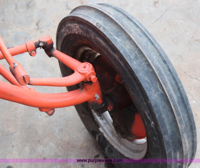 image for item H7950 1940 Allis Chalmers B tractor