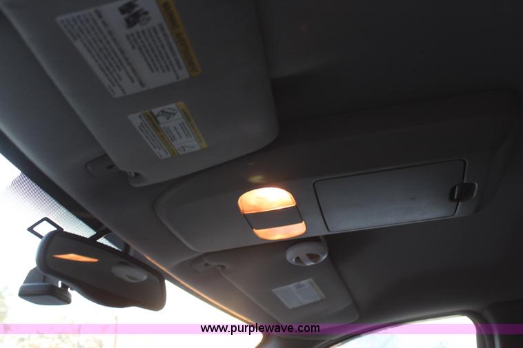 image for item H7952 2005 Ford F150 XLT SuperCrew pickup truck