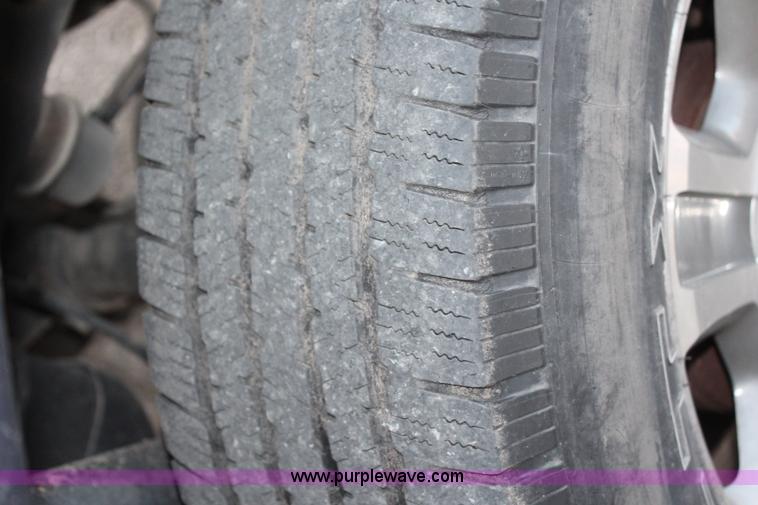 image for item H7952 2005 Ford F150 XLT SuperCrew pickup truck