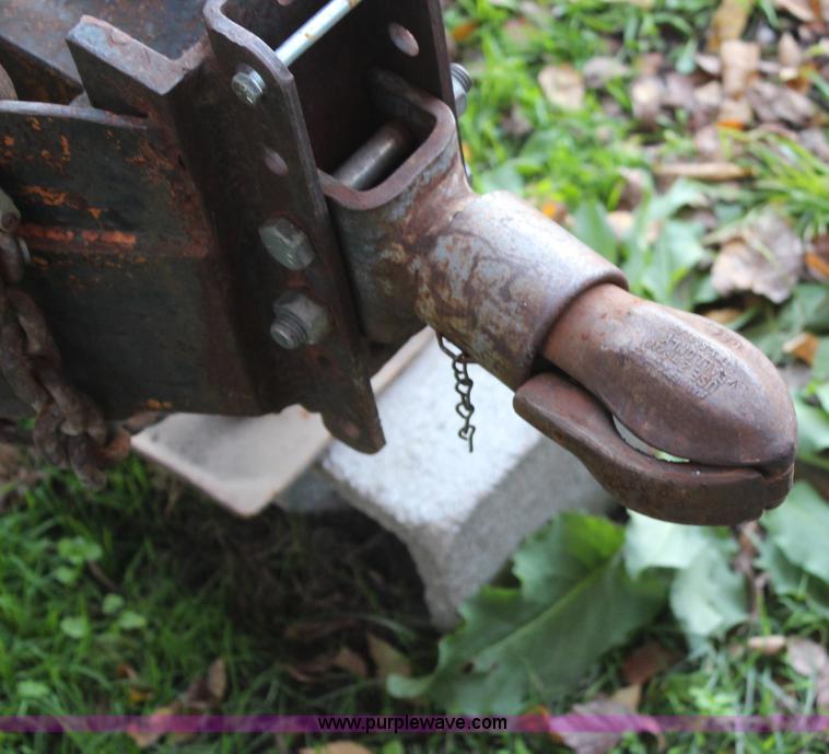 image for item H7953 1985 JFW W2D tandem axle trailer