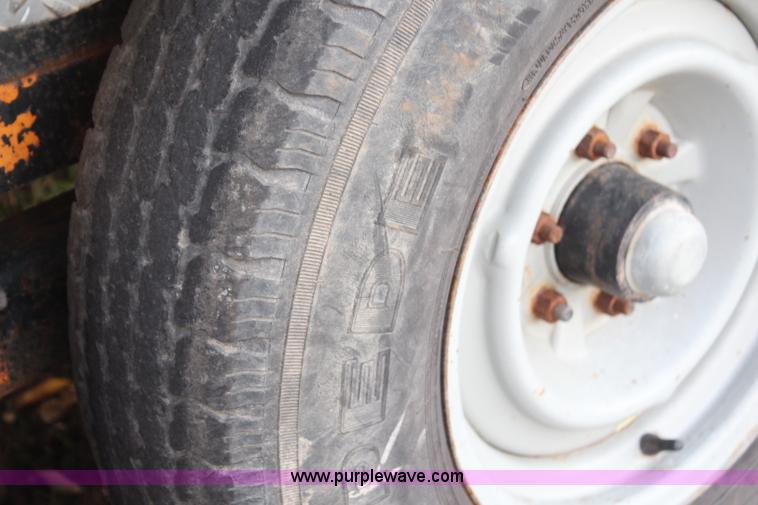 image for item H7953 1985 JFW W2D tandem axle trailer