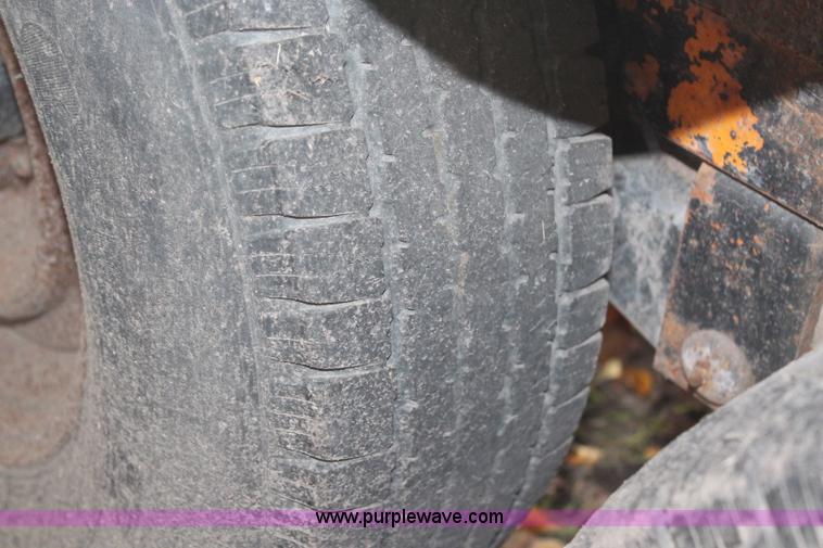 image for item H7953 1985 JFW W2D tandem axle trailer