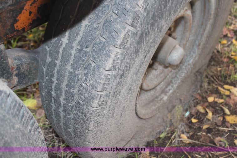 image for item H7953 1985 JFW W2D tandem axle trailer