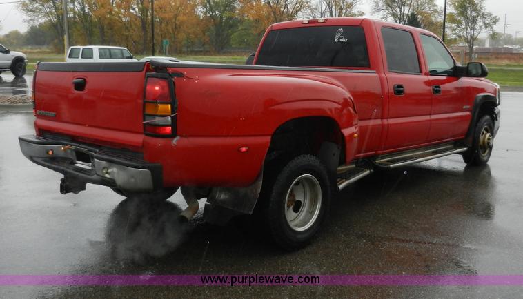 image for item H9574 2003 Chevrolet Silverado 3500 LT Crew Cab pickup truck