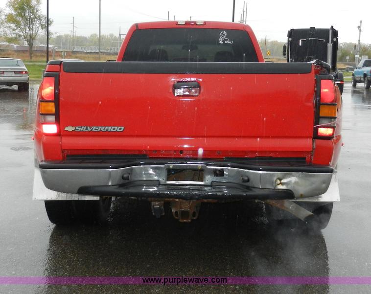 image for item H9574 2003 Chevrolet Silverado 3500 LT Crew Cab pickup truck