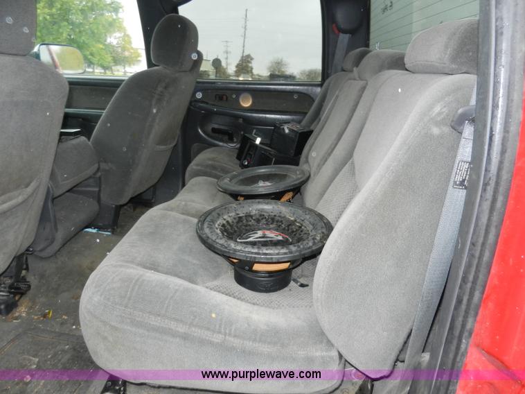 image for item H9574 2003 Chevrolet Silverado 3500 LT Crew Cab pickup truck