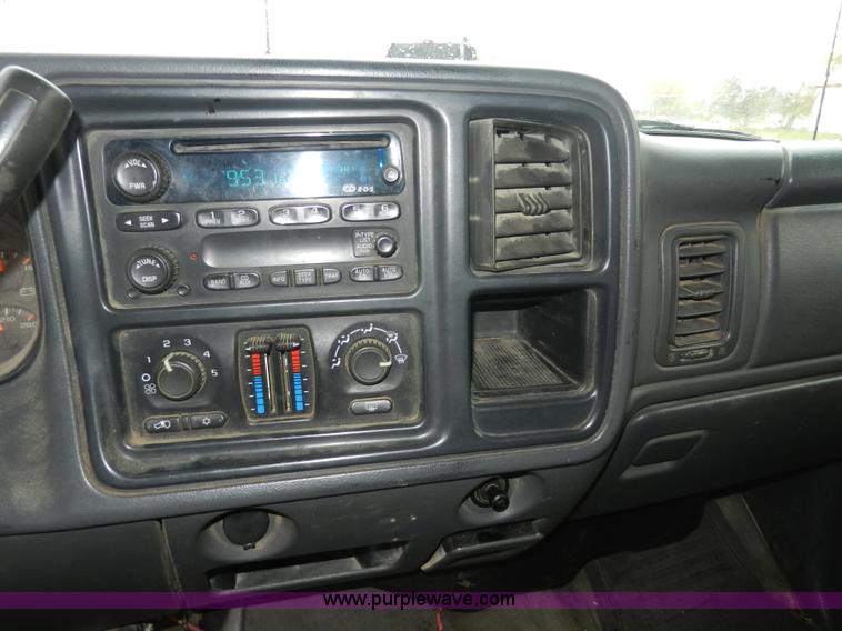 image for item H9574 2003 Chevrolet Silverado 3500 LT Crew Cab pickup truck