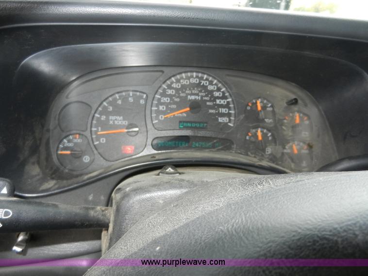 image for item H9574 2003 Chevrolet Silverado 3500 LT Crew Cab pickup truck