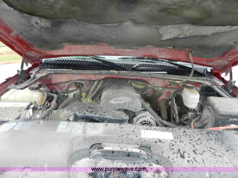 image for item H9574 2003 Chevrolet Silverado 3500 LT Crew Cab pickup truck