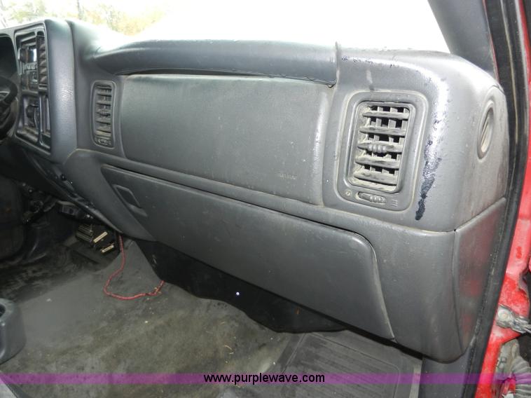 image for item H9574 2003 Chevrolet Silverado 3500 LT Crew Cab pickup truck