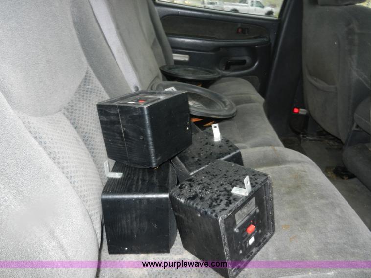 image for item H9574 2003 Chevrolet Silverado 3500 LT Crew Cab pickup truck