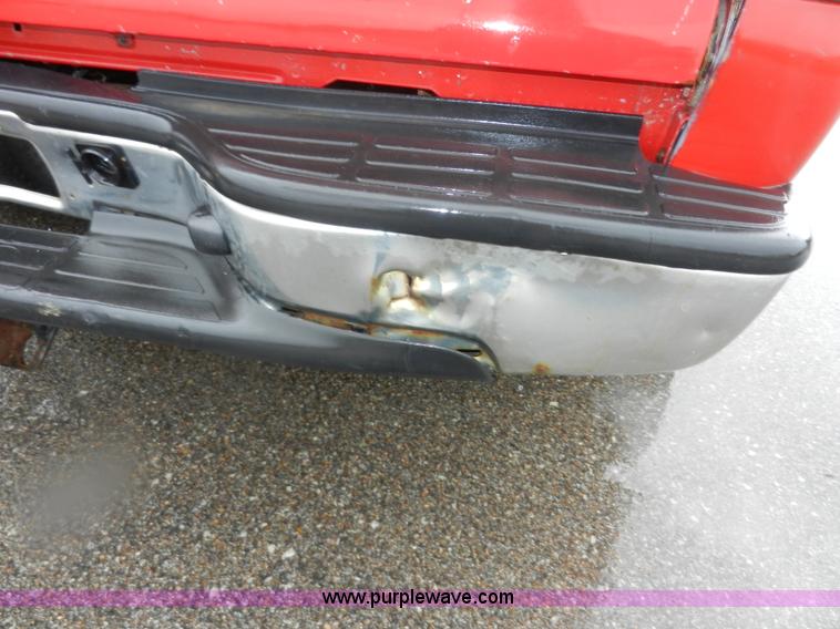 image for item H9574 2003 Chevrolet Silverado 3500 LT Crew Cab pickup truck