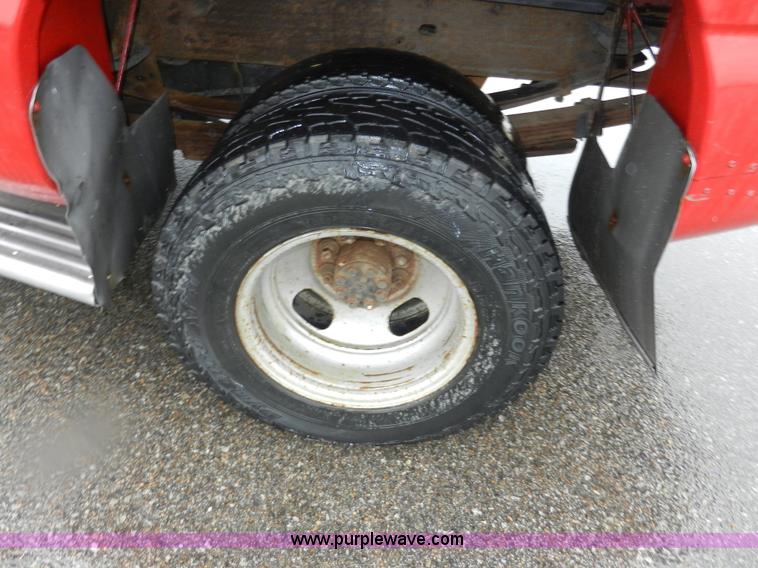 image for item H9574 2003 Chevrolet Silverado 3500 LT Crew Cab pickup truck