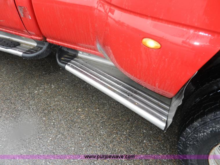 image for item H9574 2003 Chevrolet Silverado 3500 LT Crew Cab pickup truck