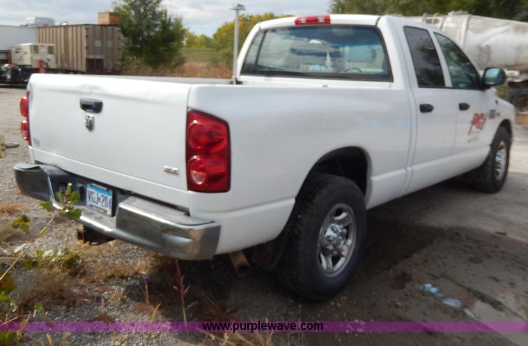 image for item H9581 2007 Dodge Ram 2500 SLT Quad Cab pickup truck