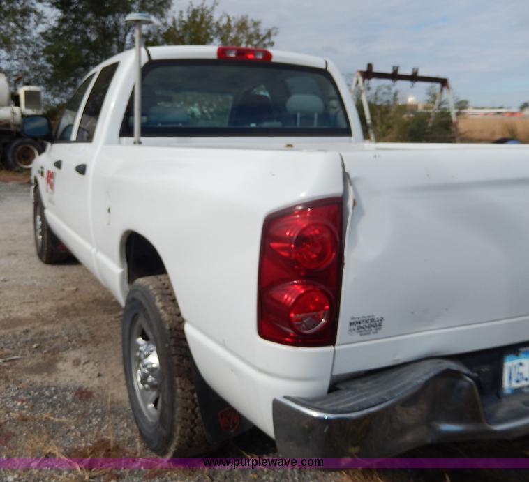 image for item H9581 2007 Dodge Ram 2500 SLT Quad Cab pickup truck