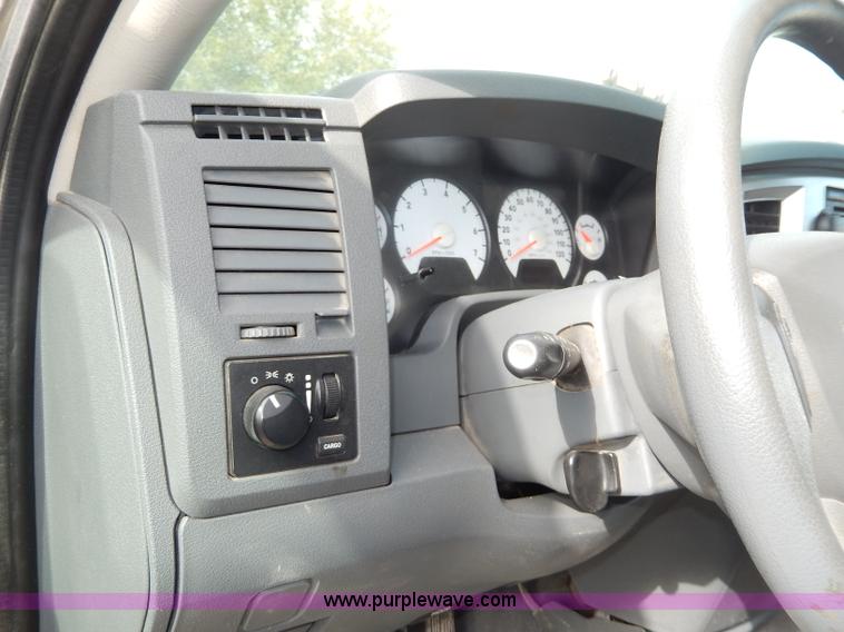 image for item H9581 2007 Dodge Ram 2500 SLT Quad Cab pickup truck