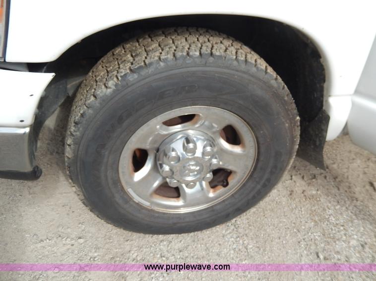 image for item H9581 2007 Dodge Ram 2500 SLT Quad Cab pickup truck