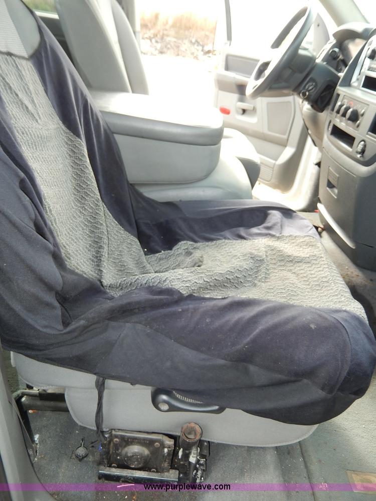 image for item H9581 2007 Dodge Ram 2500 SLT Quad Cab pickup truck