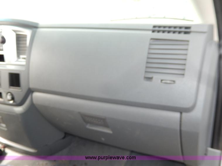 image for item H9581 2007 Dodge Ram 2500 SLT Quad Cab pickup truck