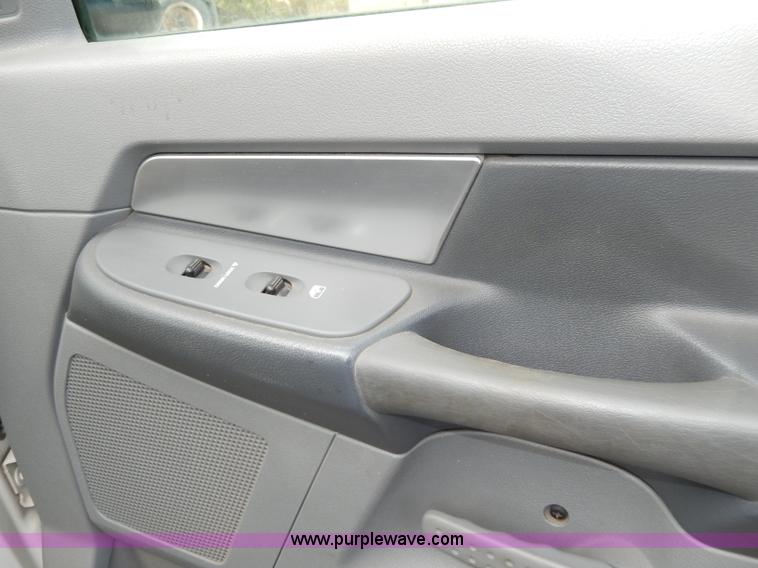 image for item H9581 2007 Dodge Ram 2500 SLT Quad Cab pickup truck