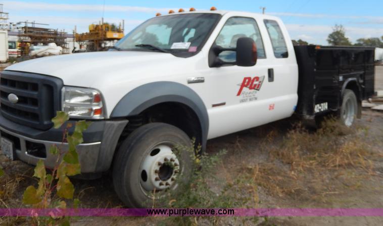image for item H9582 2006 Ford F450 Super Duty XL SuperCab utility truck