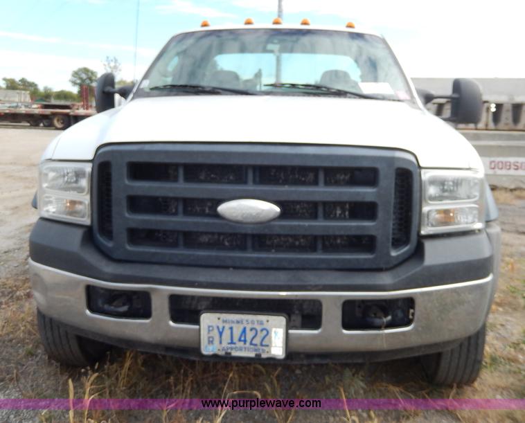 image for item H9582 2006 Ford F450 Super Duty XL SuperCab utility truck