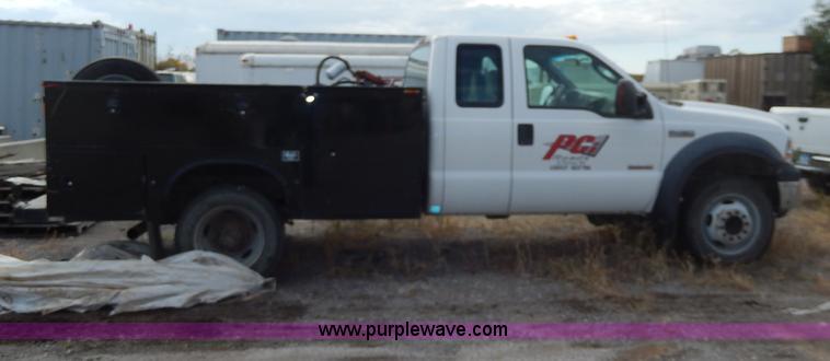 image for item H9582 2006 Ford F450 Super Duty XL SuperCab utility truck