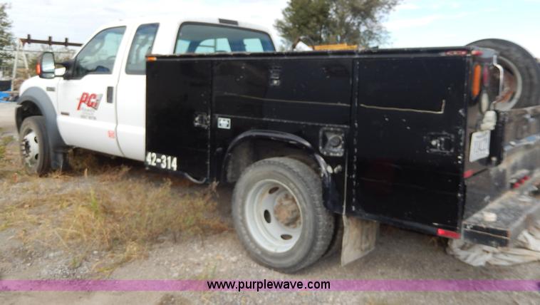 image for item H9582 2006 Ford F450 Super Duty XL SuperCab utility truck