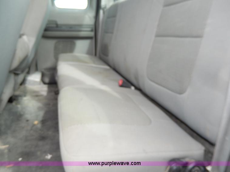 image for item H9582 2006 Ford F450 Super Duty XL SuperCab utility truck