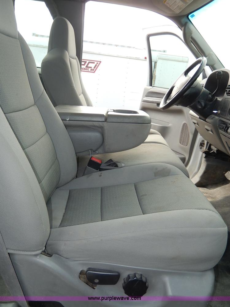 image for item H9582 2006 Ford F450 Super Duty XL SuperCab utility truck