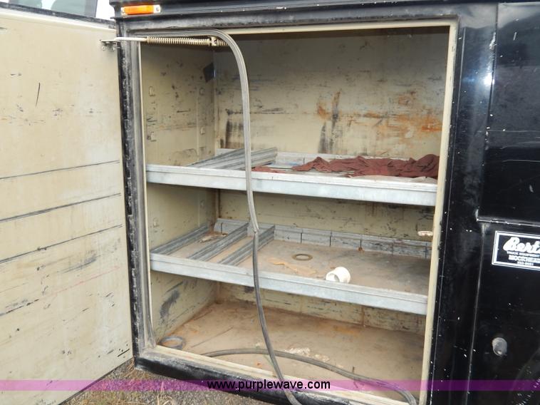 image for item H9582 2006 Ford F450 Super Duty XL SuperCab utility truck