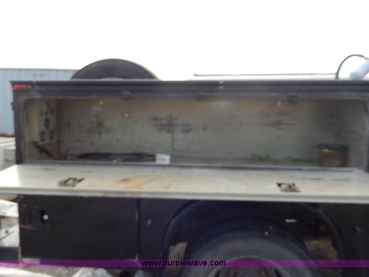 image for item H9582 2006 Ford F450 Super Duty XL SuperCab utility truck