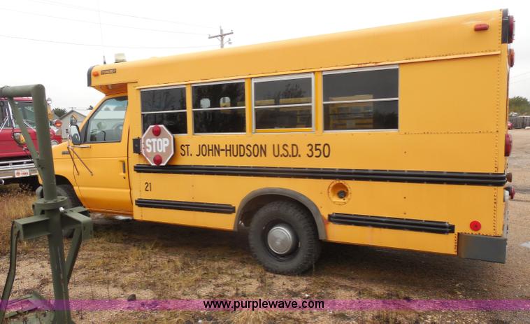 image for item I1262 1993 Ford Econoline E350 school bus