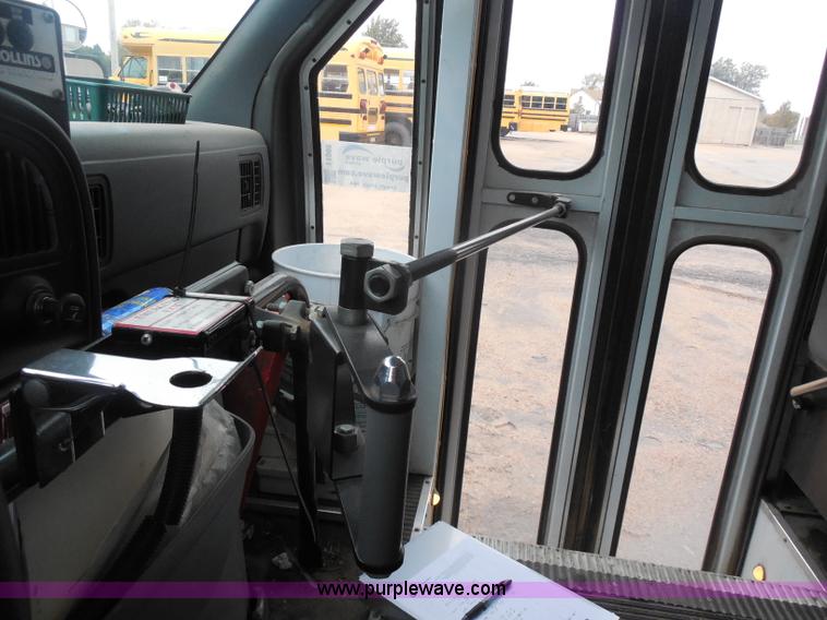 image for item I1262 1993 Ford Econoline E350 school bus