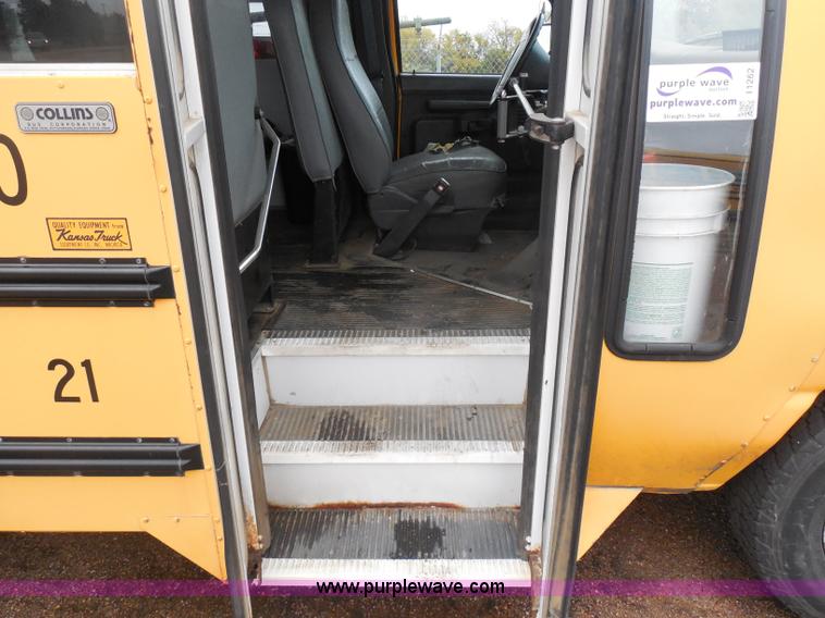 image for item I1262 1993 Ford Econoline E350 school bus
