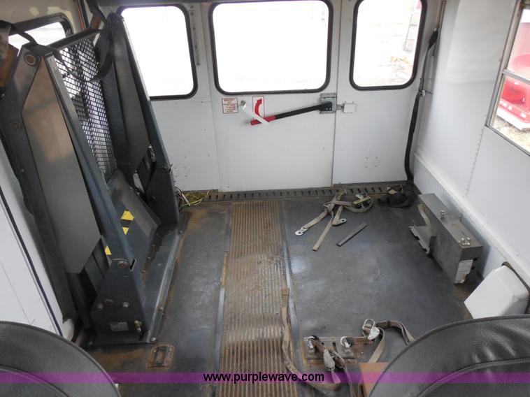 image for item I1262 1993 Ford Econoline E350 school bus