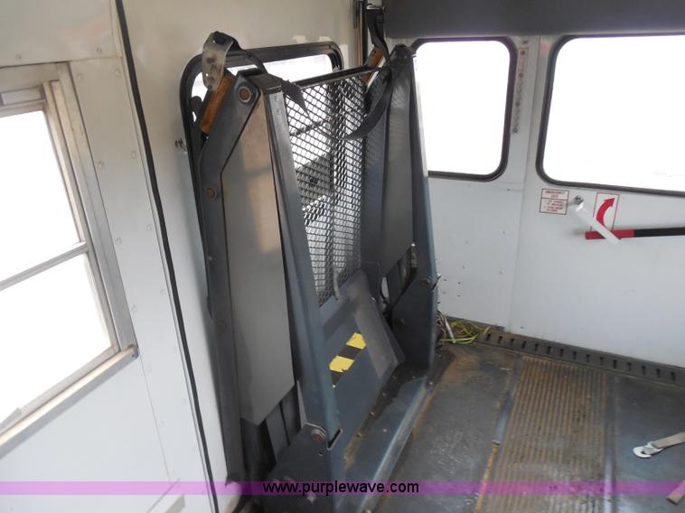 image for item I1262 1993 Ford Econoline E350 school bus