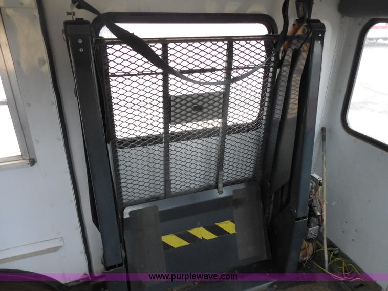 image for item I1262 1993 Ford Econoline E350 school bus