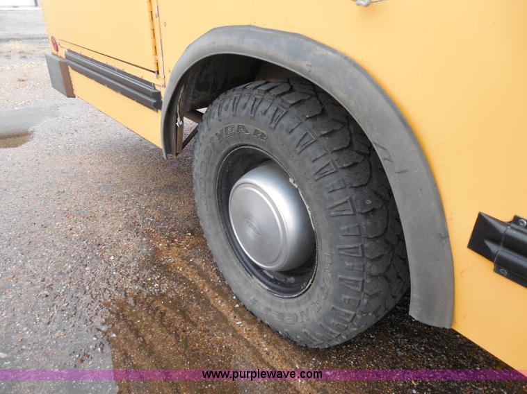 image for item I1262 1993 Ford Econoline E350 school bus