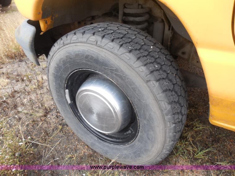 image for item I1262 1993 Ford Econoline E350 school bus