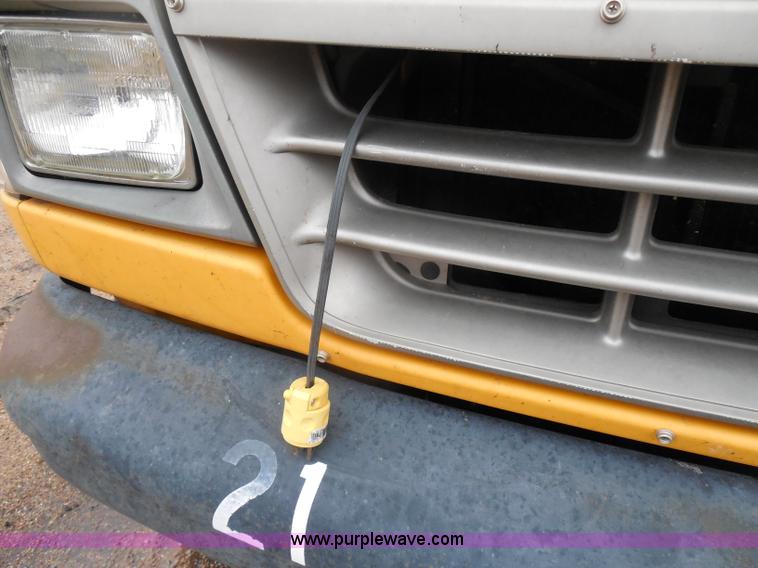 image for item I1262 1993 Ford Econoline E350 school bus