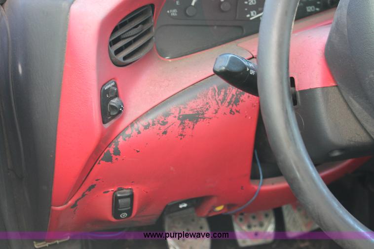 image for item I4699 2002 Ford Escort ZX2