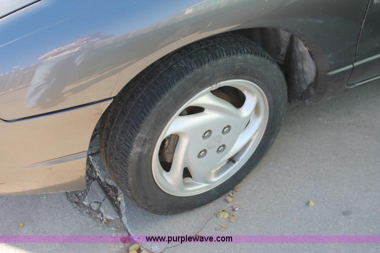 image for item I4699 2002 Ford Escort ZX2