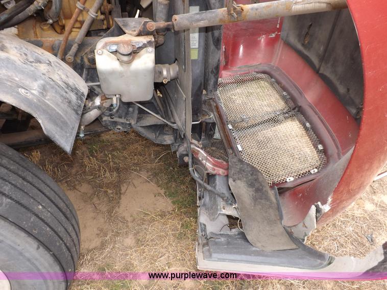 image for item I8328 2004 Kenworth T2000 semi truck