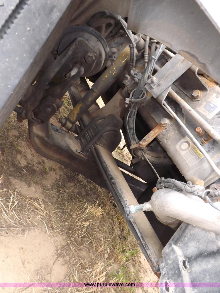 image for item I8328 2004 Kenworth T2000 semi truck