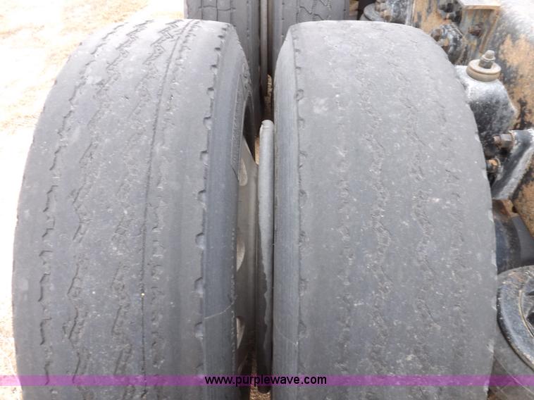 image for item I8328 2004 Kenworth T2000 semi truck