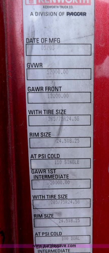 image for item I8328 2004 Kenworth T2000 semi truck