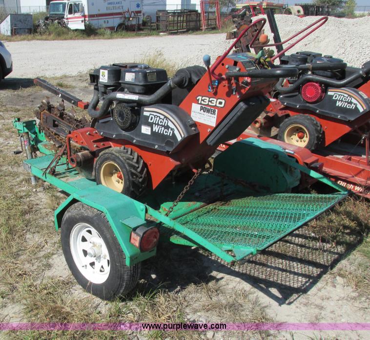 image for item AY9737 2007 Ditch Witch 1330 trencher